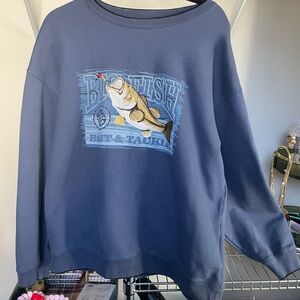 Croft & Barrow Big Fish Graphic Crewneck (Men’s Large)